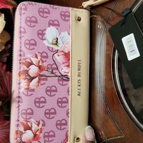 Alexis Bendel Handbags - ALEXIS BENDEL WRAP AROUND WALLET.